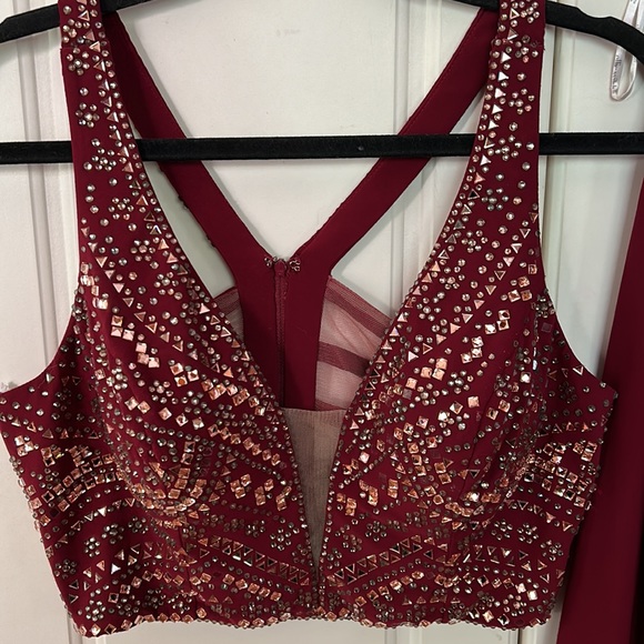 ELLIE WILDE BY MON CHERI💫Burgundy Twilight Prom & Pageants 2 Piece Set EW118050 - Picture 4 of 16